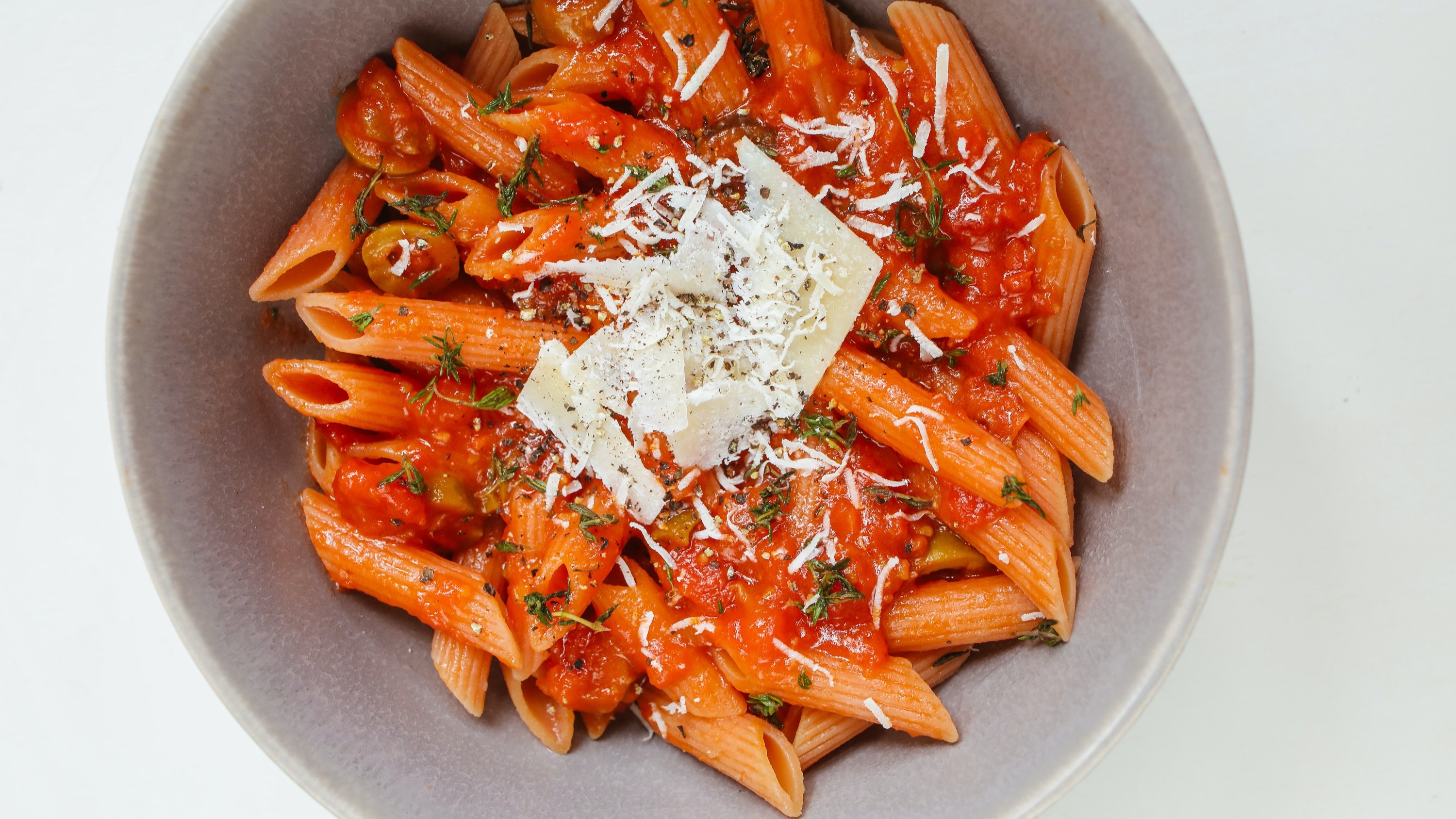 Penne pasta and tomato sauce
